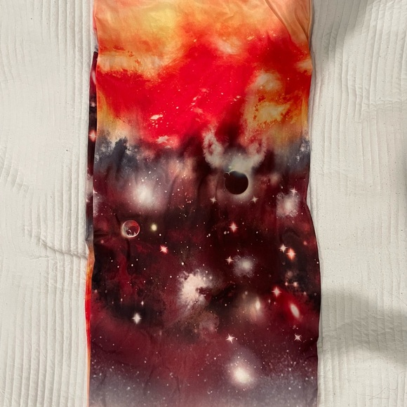 Infinity Scarf/Shaw ( Cosmo design) - Picture 2 of 7